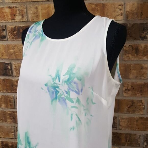 Rose & Olive | High-low Top - Picture 5 of 7